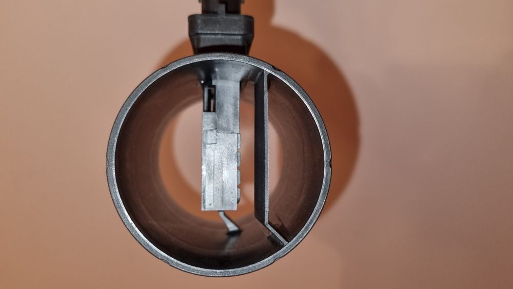 Debitmetru Opel Astra J 1.7 CDTi GM55561912