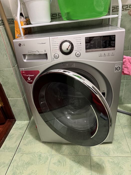 Стиральная машина LG Direct Drive 7 кг True Steam