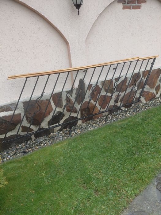 Balustrada 225 cm +8 balustrii