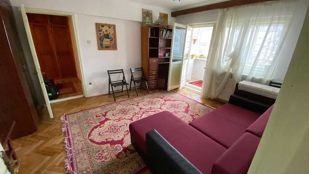 Vând apartament 3 camere Primaverii (Romarta)