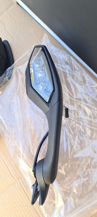 Oglinzi Yamaha R1 2015-2023  R6 2017-2023 noi originale stanga dreapta