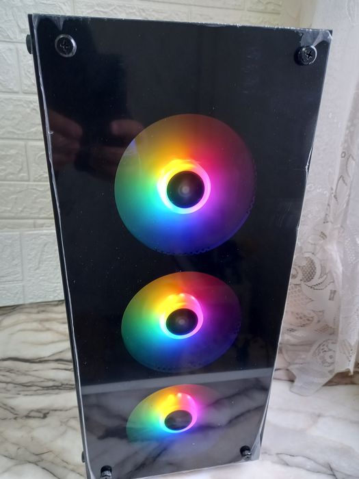 Геймърски компютър AMD RYZEN 7 3700X 24gb DDR4 AMD RX 5700 XT