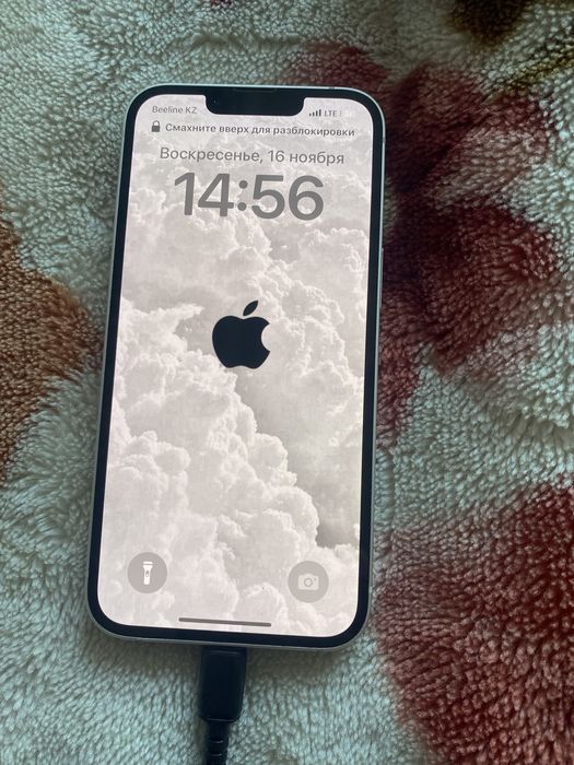 Продам айфон 13 в идеальном состояние