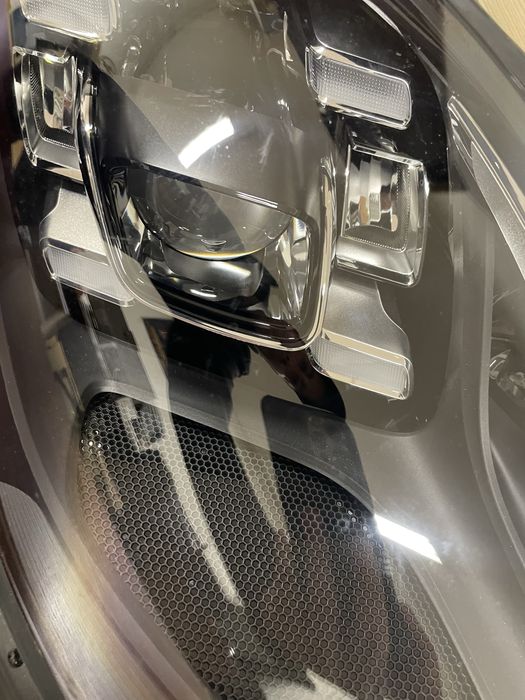 Full led десен фар за Porsche Macan 95B