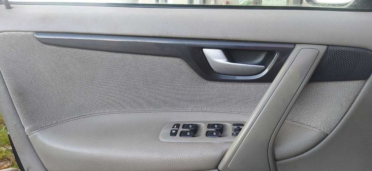 Volvo XC70 2.4 D5