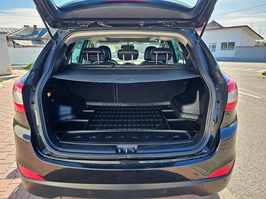 Vand Hyundai IX 35
Hyundai ix35 2.0 CRDi 184 CP 4x4 Automat – 2015, Pa