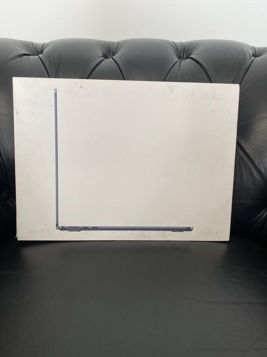 MacBook Air 13-inch/ M3 / 8 Gb RAM / 512 Gb / Midnight / Nou sigilat