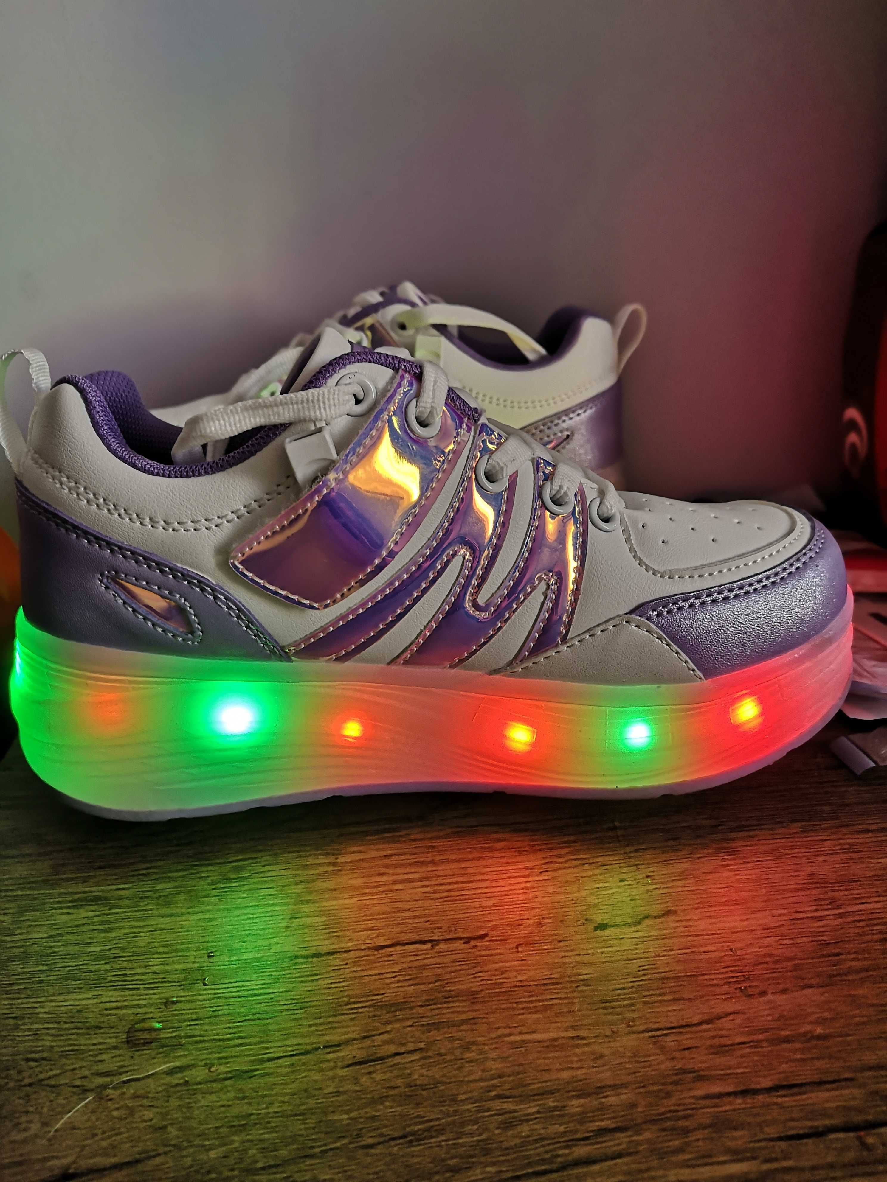 Sneakers cu roti si LED