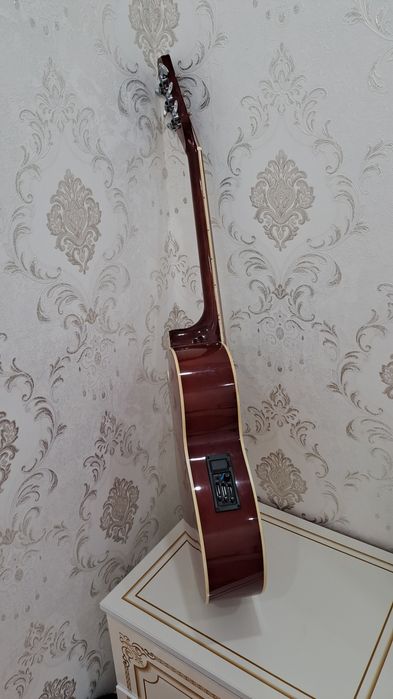 Гитара полу электронный