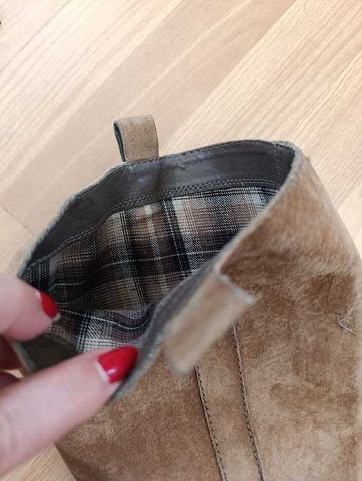 Нови високи ботуши 41-42номер за пухкаво краче