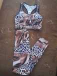 Спортен комплект GUESS-S размер