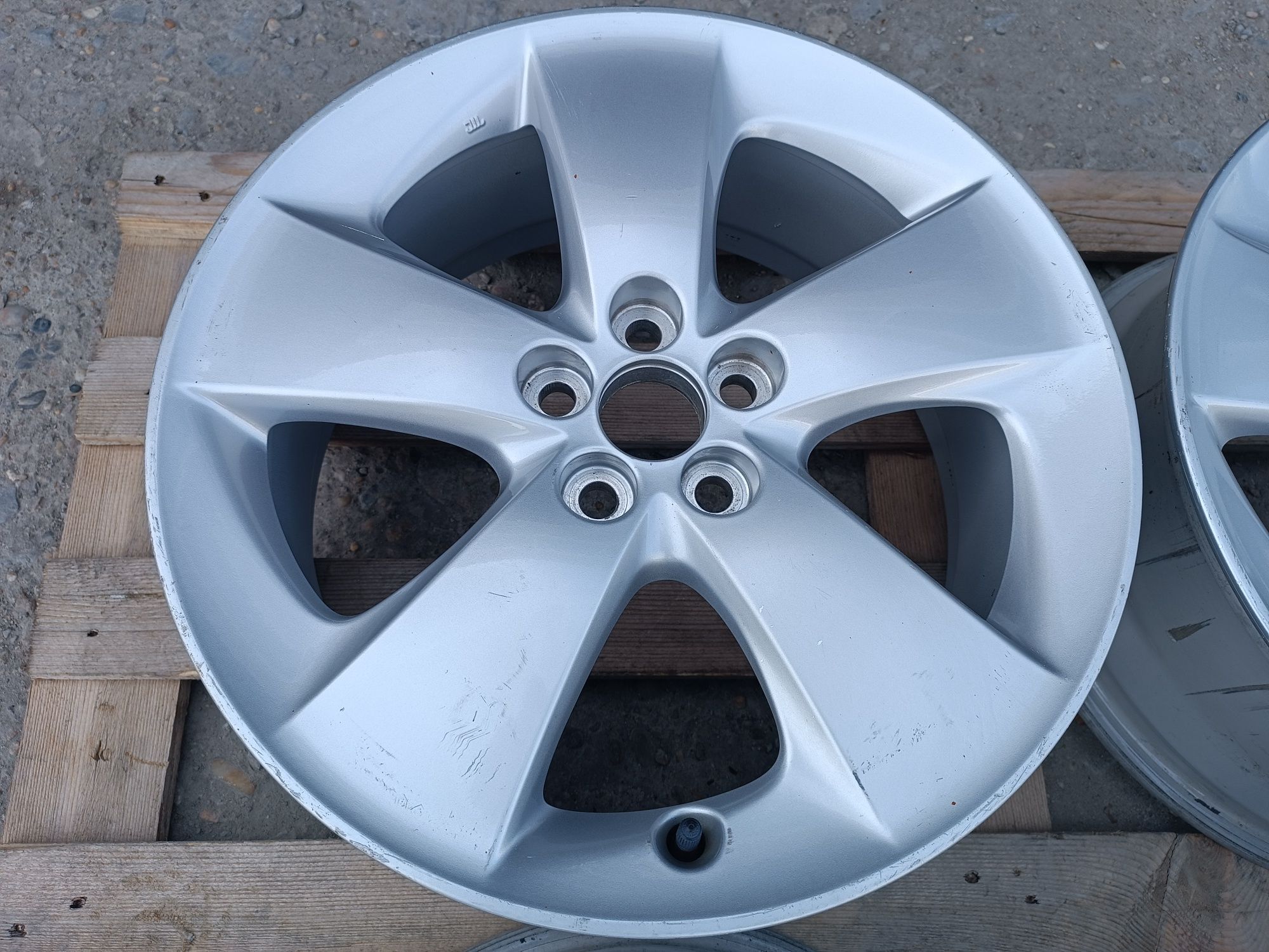 Лети джанти 17ки 5х100 Toyota