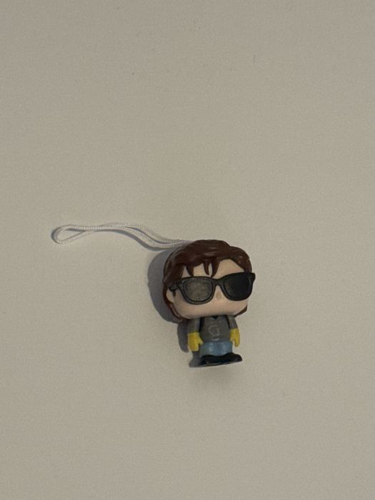 Обменяю Vecna или Steve из kinder joy stranger things