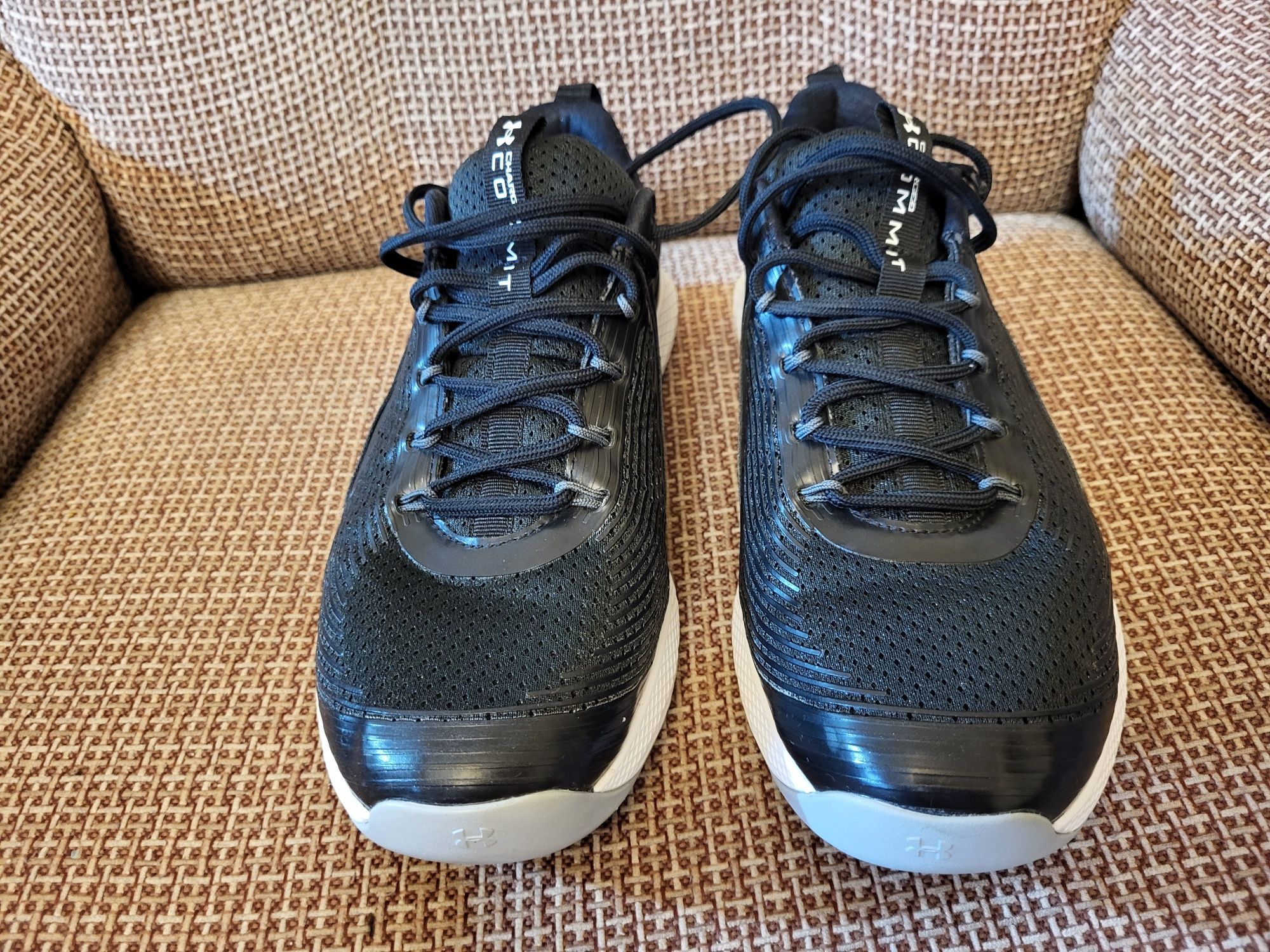 кроссовки мужские Under Armour.