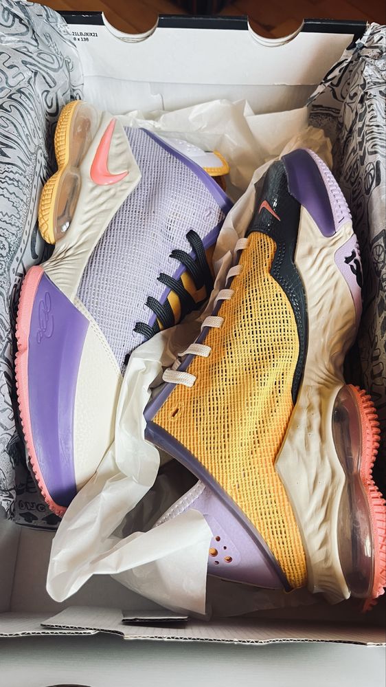 Vand Lebron XIX Low
