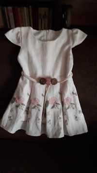 Детска рокличка,за 4,5 годинки,запазена чисто нова,цена 20 лв