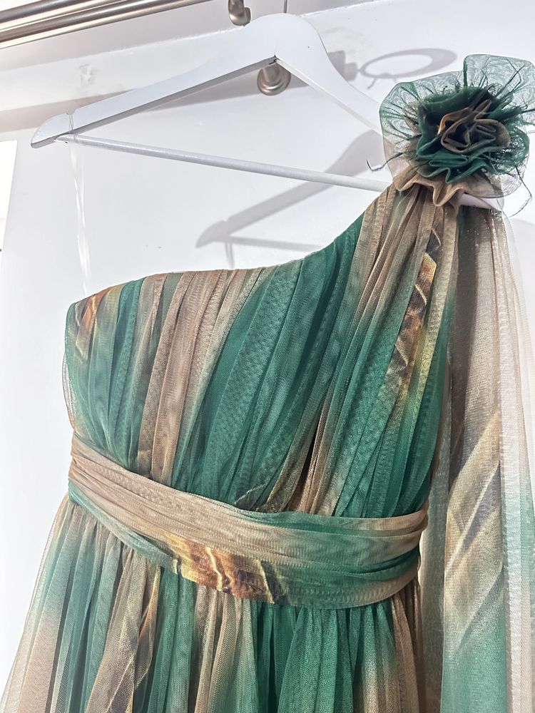 Rochie de seara cu floare detasabila