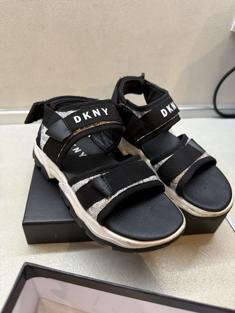 Сандали за момиче DKNY