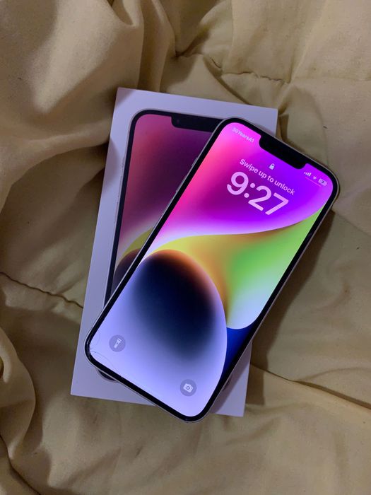 IPhone 14, white