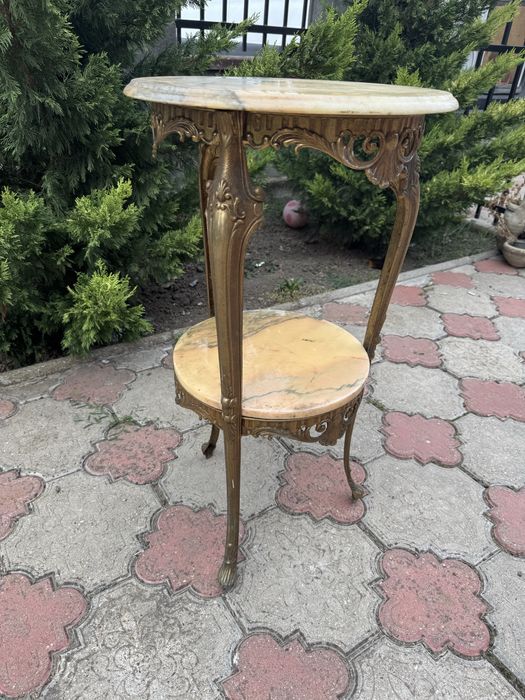 Masuta din bronz cu doua blaturi de marmura