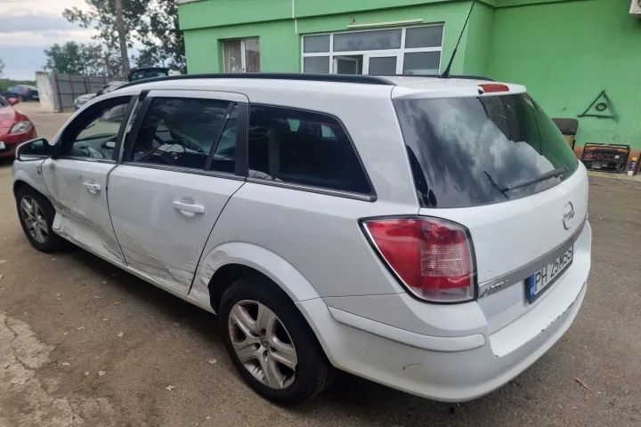 Dezmembrez Opel Astra H motor 1.7cdti 110cp Z17DTR  dezmembrari piese turbo cutie de viteze