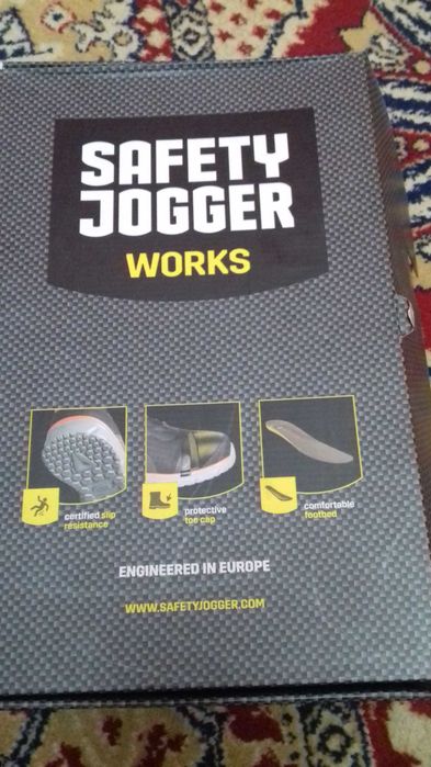 работни обувки  safety jogger 46