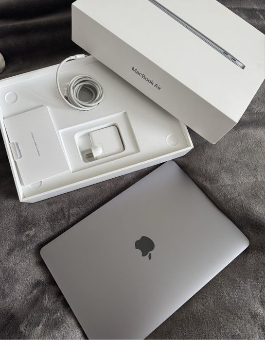 MacBook Air 13 M1 в идеальном состоянии