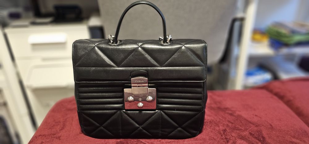 Geanta Furla neagra