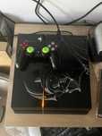 PlayStation 4 1TB Limited Edition с 11 игри