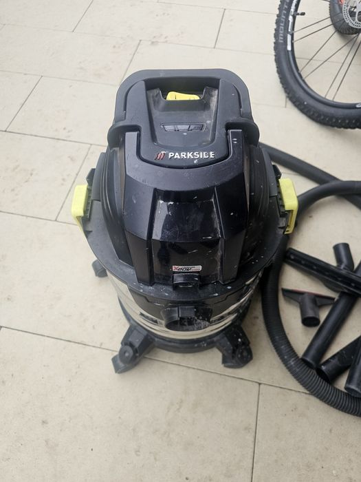 Aspirator umed / uscat Parkside 20v