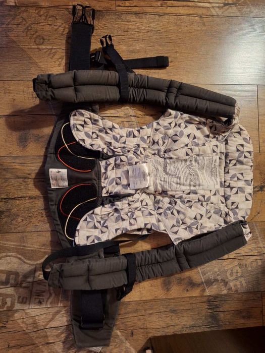 Ергономична раница за бебе