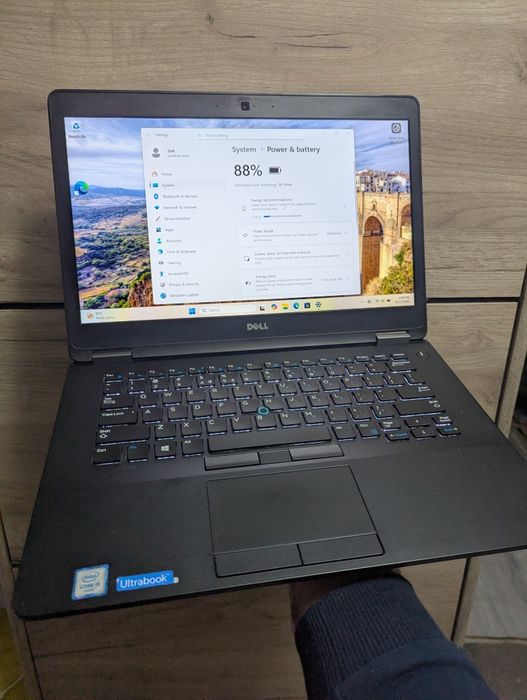 Dell bussines i5 8gb 256ssd cartela sim