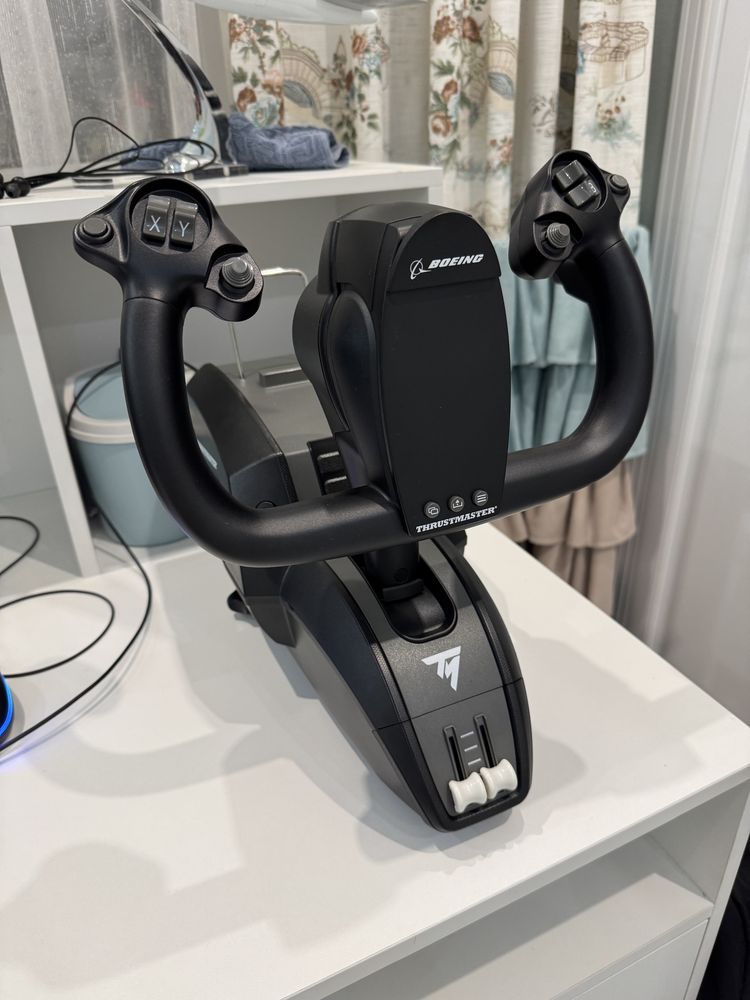 Thrustmaster TCA Yoke Pack Boeing Edition