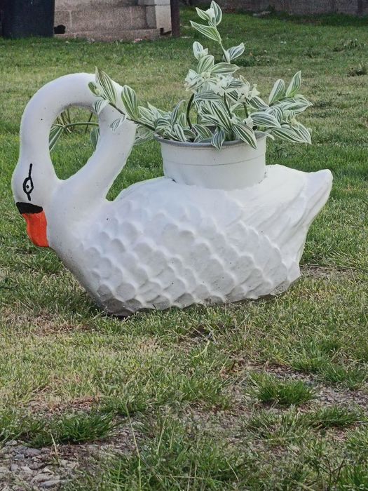 Pitici și decorațiuni de grădină