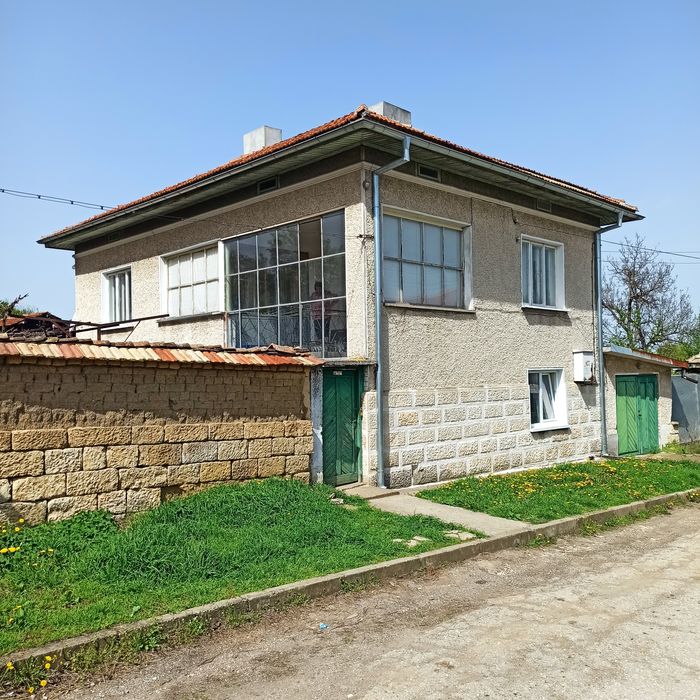 Къща в с Гецово  .