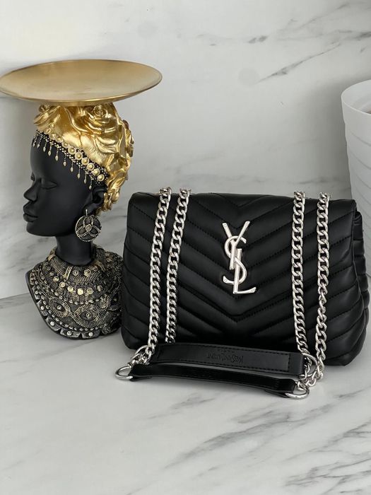 Geanta Guess și Michael Kors
