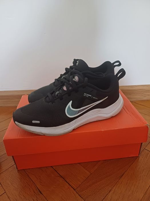 Маратонки Nike 35.5 номер