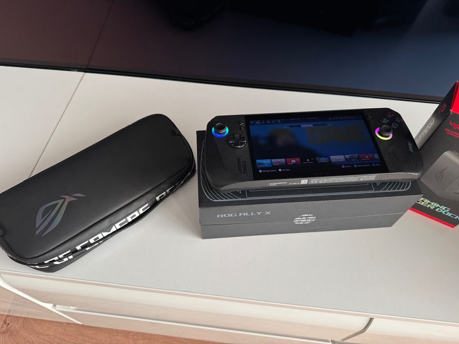 Asus rog ally x 24gb Z1 extreme 1tb ssd 256 card