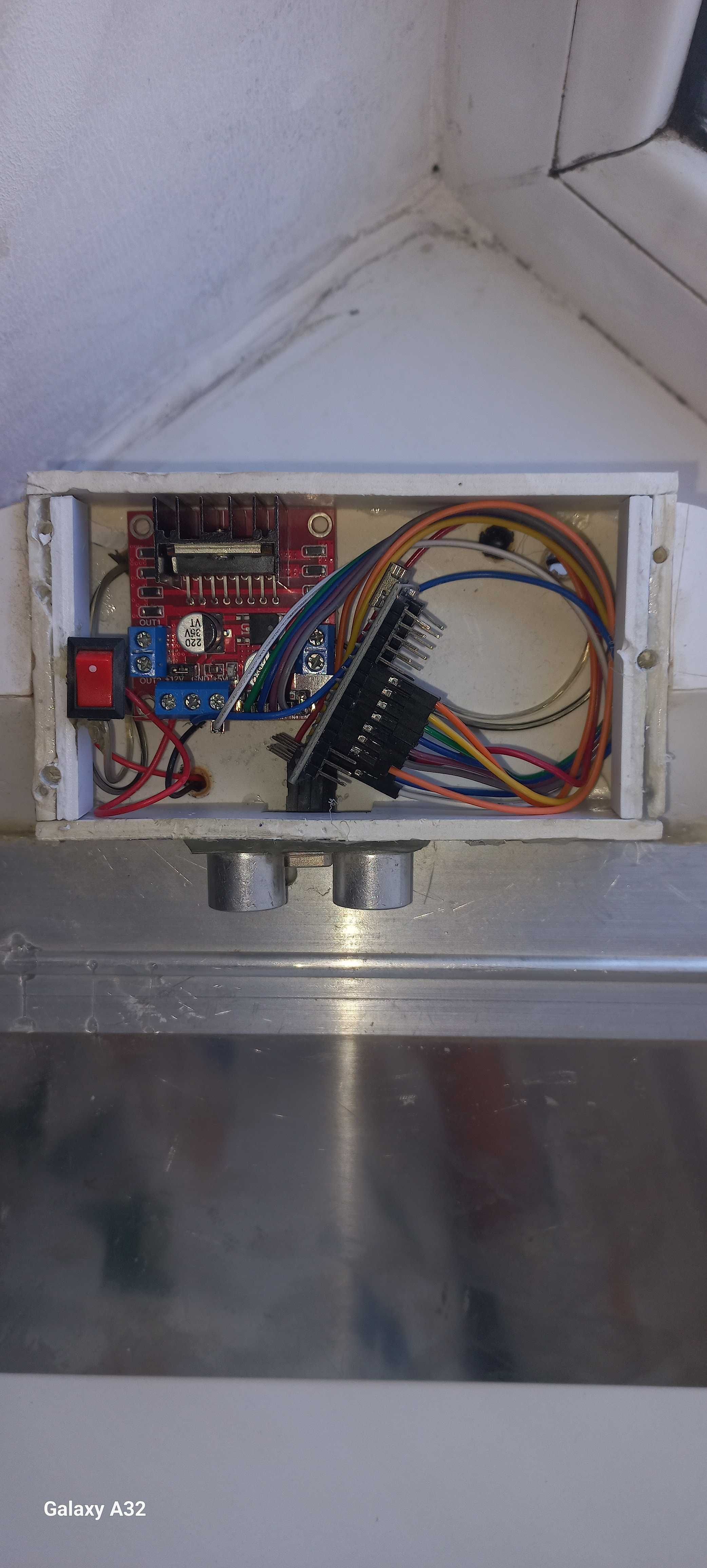 Robot Arduino sotiladi 100% ishlaydi