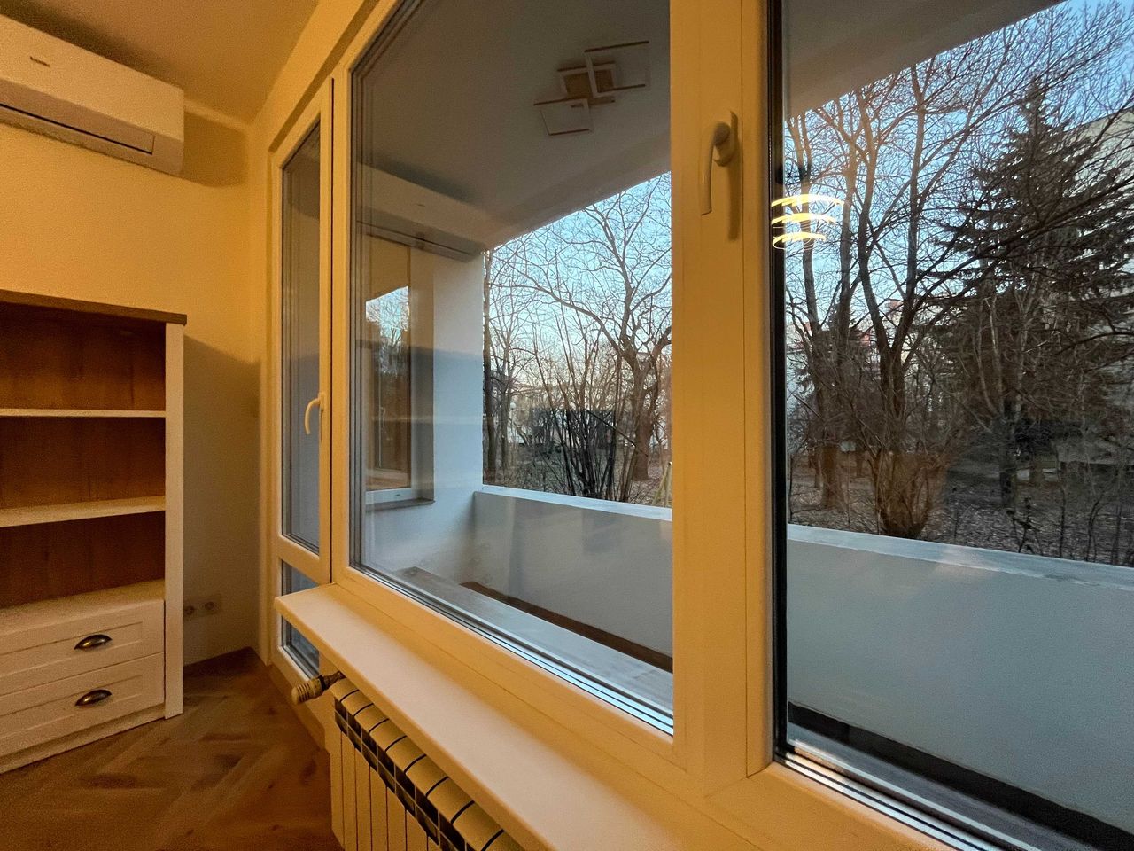 Дава се под наем Тристаен апартамент в София, Хиподрума - 95 кв.м за 816 € - Снимка #9