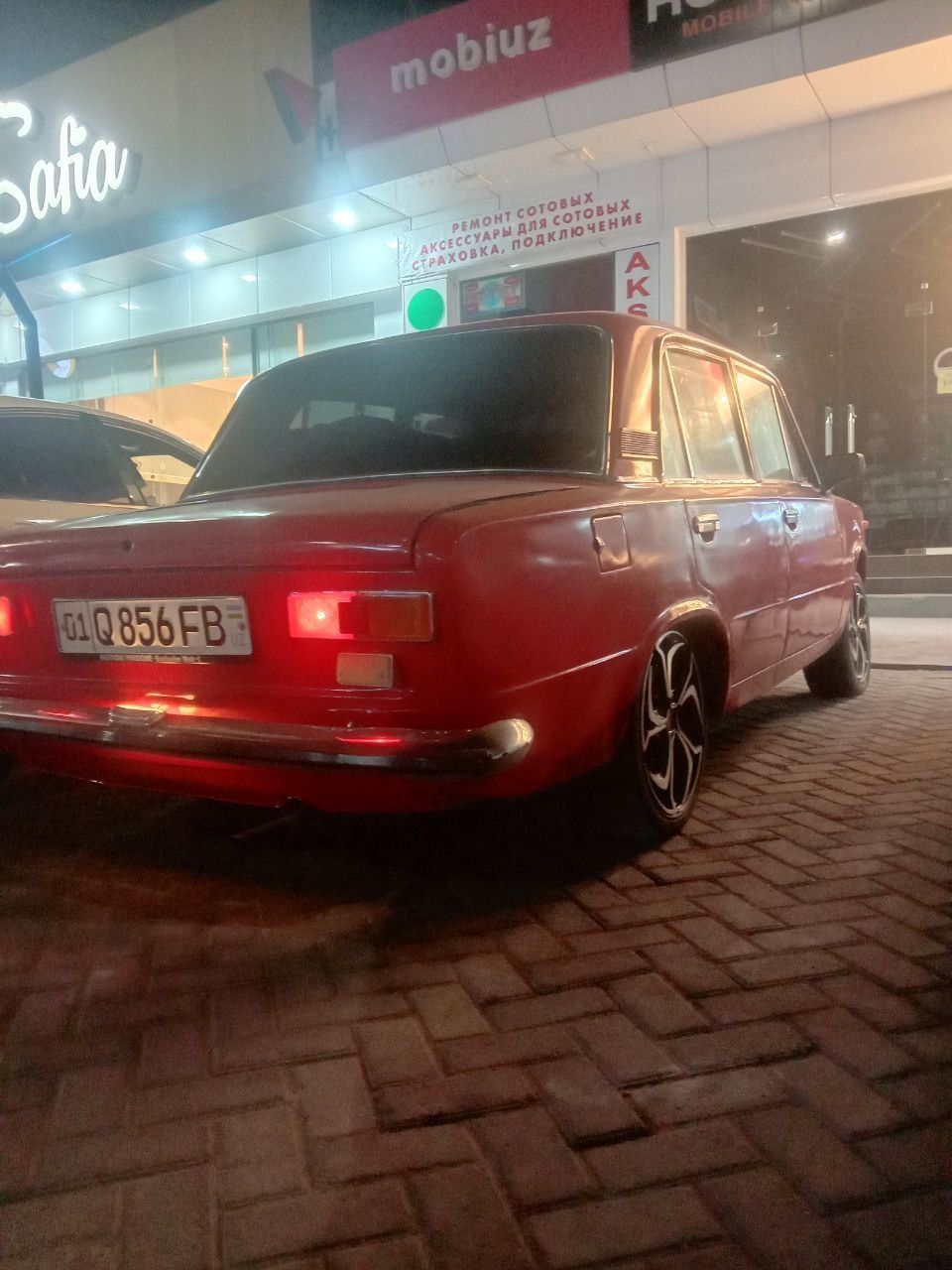 Vaz 21011 sotiladi bagaj bor gaz yoq