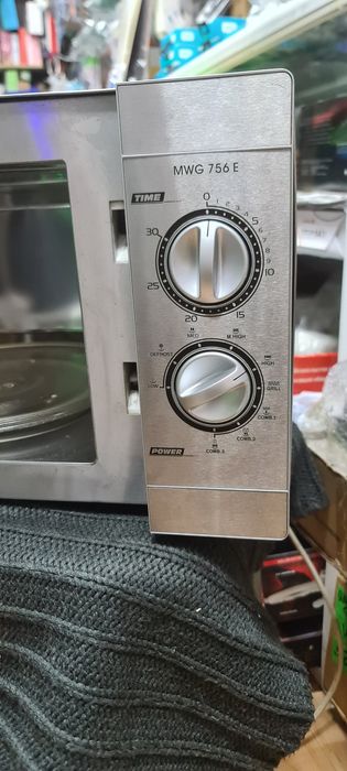 Продам микроволновую печь.