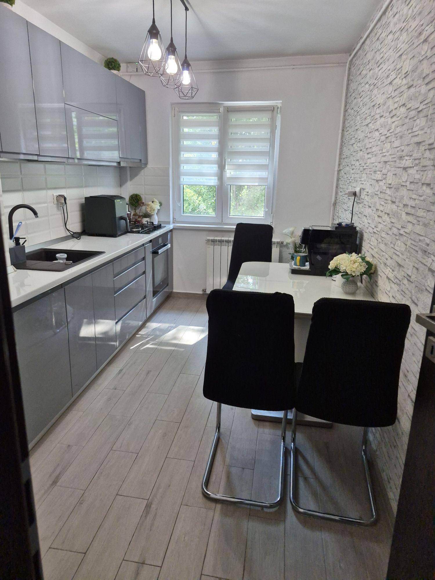 Vand Apartament 2 camere, Str Emil Racovita 31, Sector 4