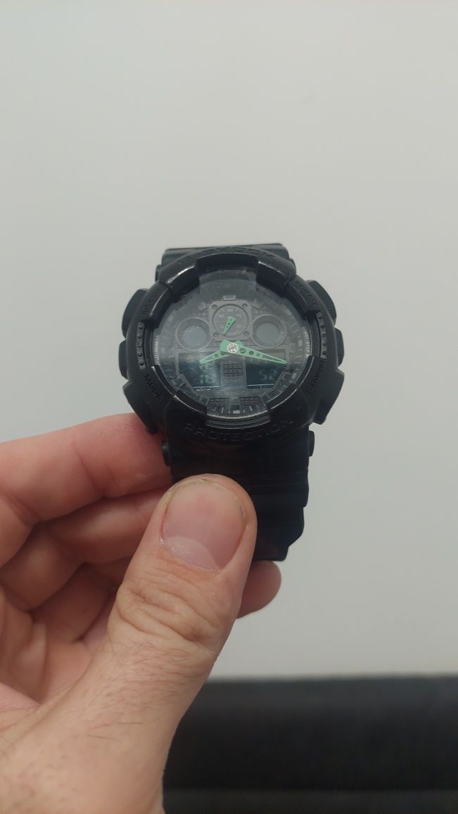 Часовник Casio G-shock