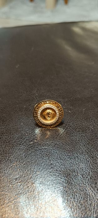 Vând inel Versace
