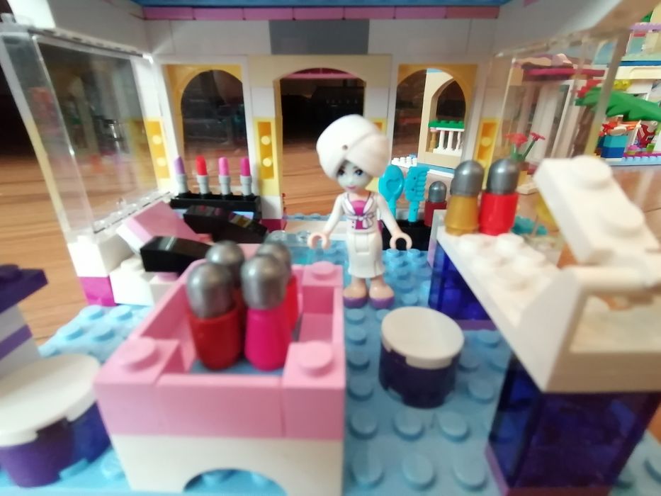 Конструктор Lego Friends 41058 Търговски център Хартлейк