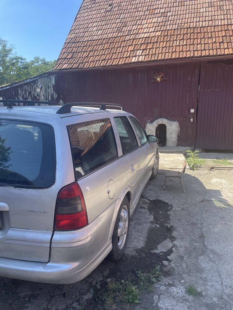 Vand opel vectra B cu mororul defect pentru Rabla sau dezmembrat