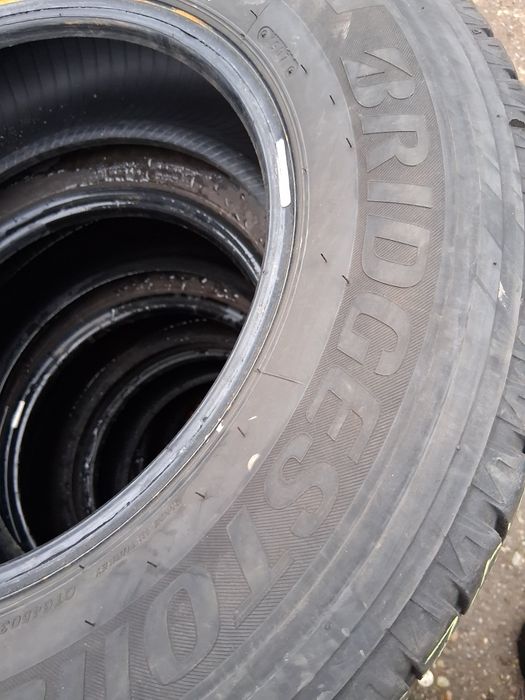 215 70 15 С за БУС LASSA 2бр зимни дот 2022г