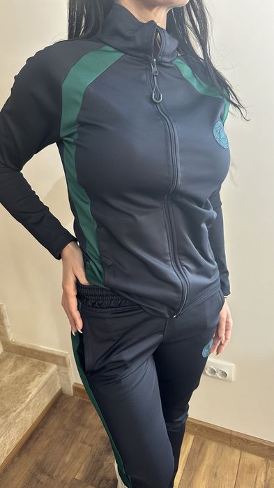 Дамски спортен екип