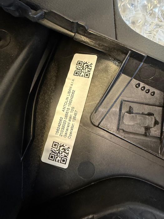 Plansa bord audi Q8 e-tron